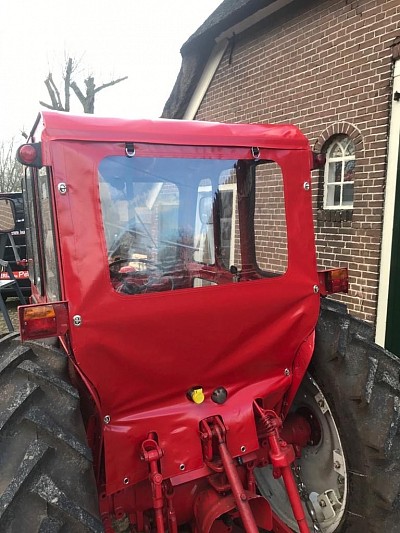 Dak en achterzeil voor tractor